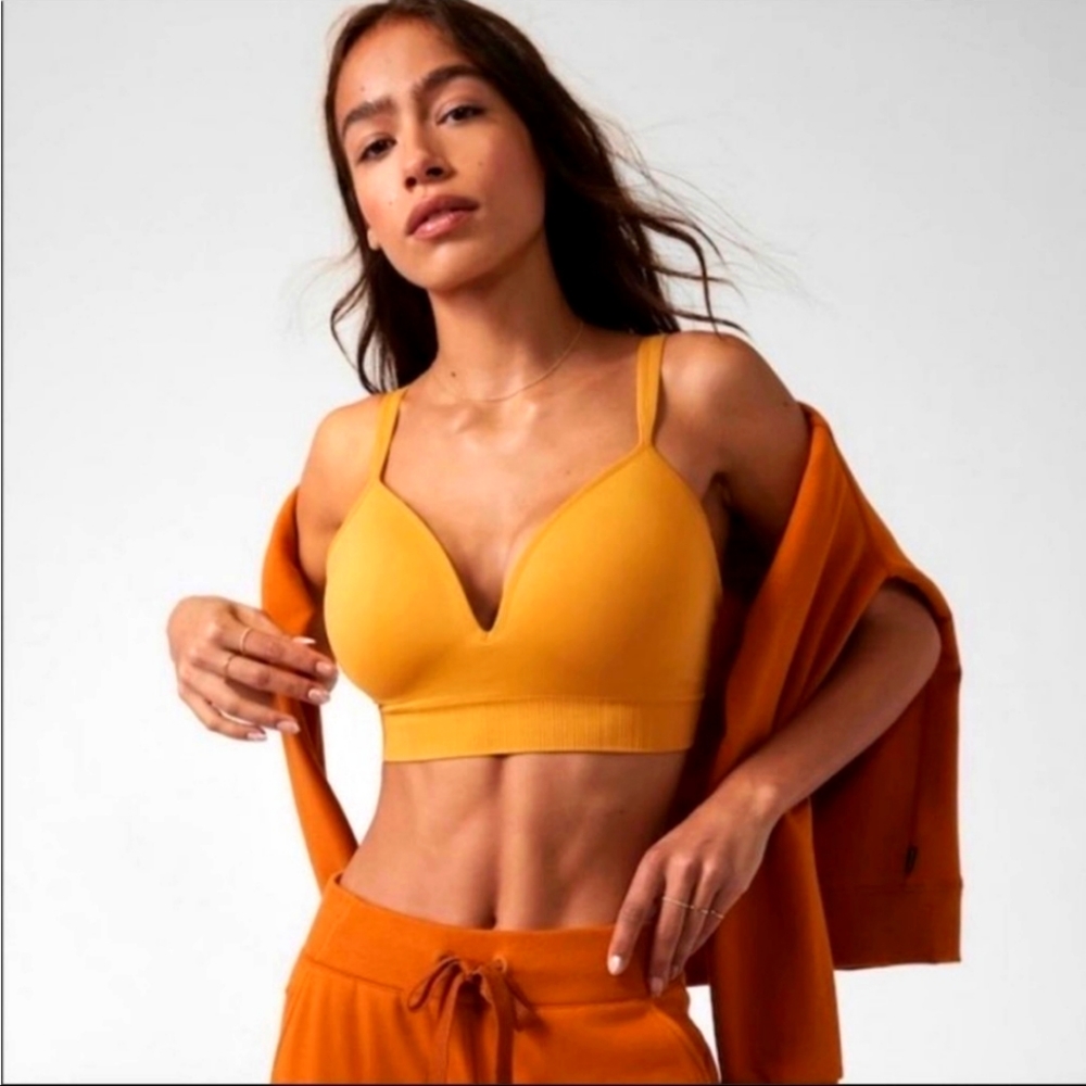 Athleta Embrace Bra M A-C